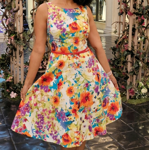 Summer dress - Picture 1 of 1